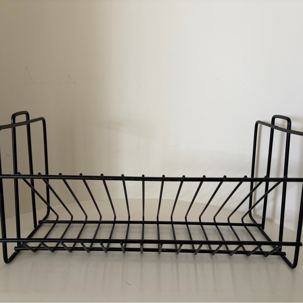Black Metal Wire Rack 2cm each slot